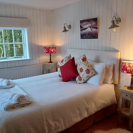 Roberts' Villa Westport