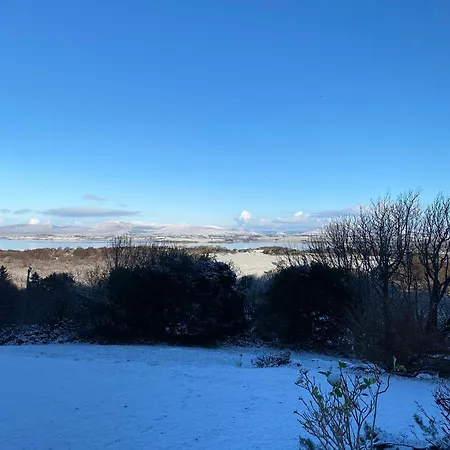 Roberts' Villa Westport